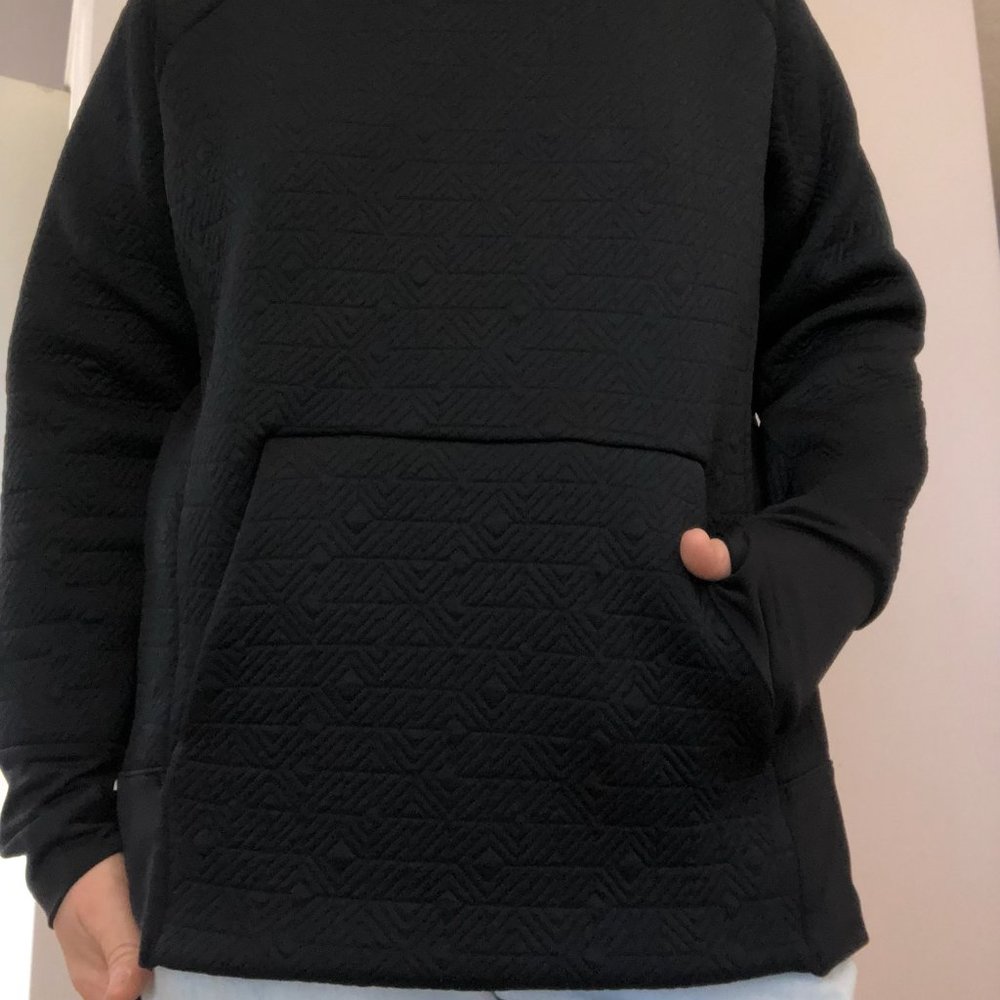 Athleta Jacquard Elevation Pullover, size medium, black